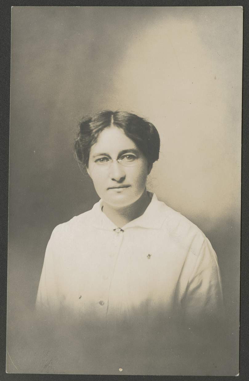 Emma Victoria Goffe (1888 - 1957) Profile